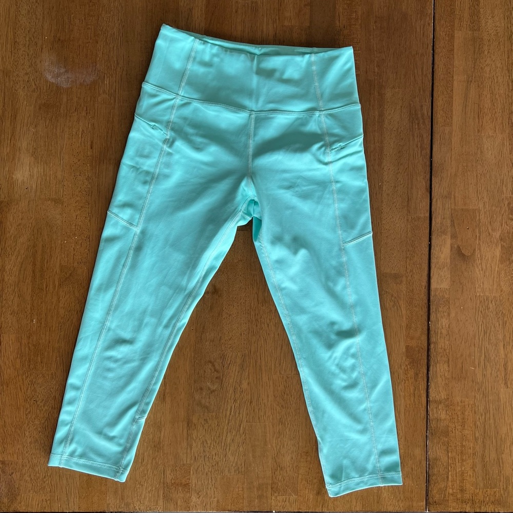 ZYIA ACTIVE—Turquoise Zipper Pocket Light n Tight Hi-Rise Capri 20”